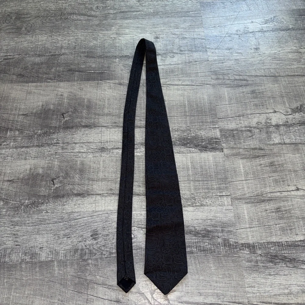 Banana Republic Black Jacquard Silk Tie